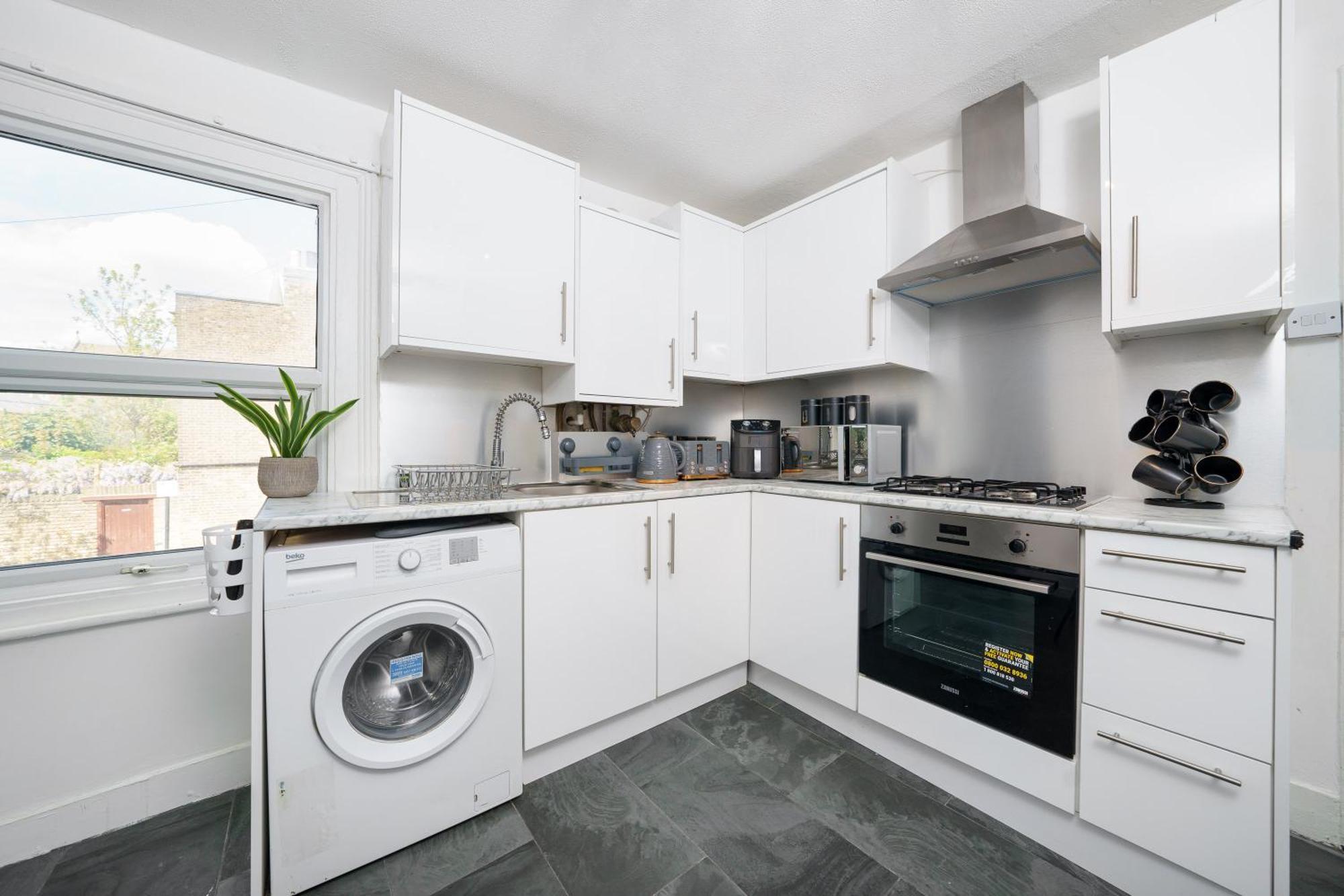 Stylish And Newly Renovated Flat In Hackney Londra